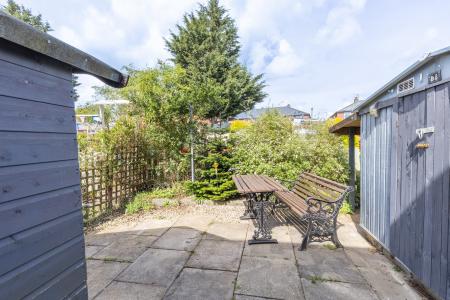 1 bedroom Flat to let in Swarcliffe Drive, Leeds, LS14