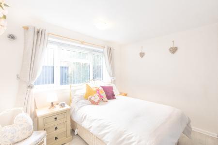 1 bedroom Flat to let in Swarcliffe Drive, Leeds, LS14