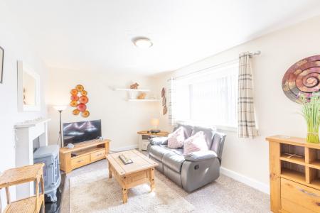 1 bedroom Flat to let in Swarcliffe Drive, Leeds, LS14