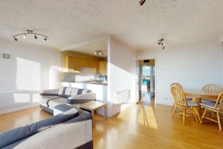 2 bedroom Flat to let in Ingledew Court, Moortown, Leeds, LS17