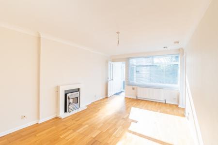 2 bedroom Flat for sale in Hillside Court, Chapel Allerton, Leeds, LS7