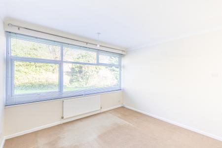 2 bedroom Flat for sale in Hillside Court, Chapel Allerton, Leeds, LS7