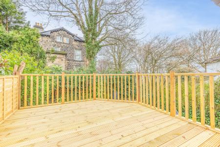 3 bedroom Semi-detached house to let in The Rise, Kirkstall, Leeds, LS5