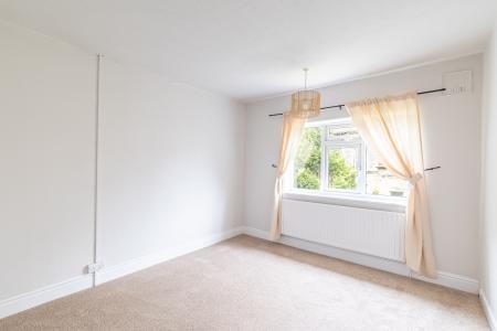 3 bedroom Semi-detached house to let in The Rise, Kirkstall, Leeds, LS5