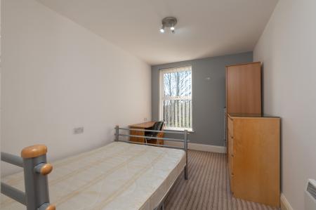 2 bedroom Flat to let in Gardenhurst, 45 Cardigan Road, Headingley, Leeds, LS6