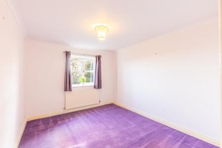 2 bedroom Flat for sale in The Belfry, Windmill Lane, Yeadon, Leeds, LS19