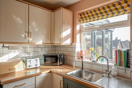 3 bedroom Semi-detached house for sale in Mount Pleasant Avenue, Leeds, LS8