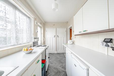 2 bedroom Semi-detached house for sale in Scott Hall Drive, Leeds, LS7