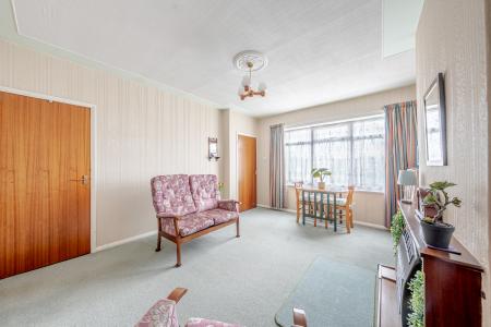 2 bedroom Semi-detached house for sale in Scott Hall Drive, Leeds, LS7