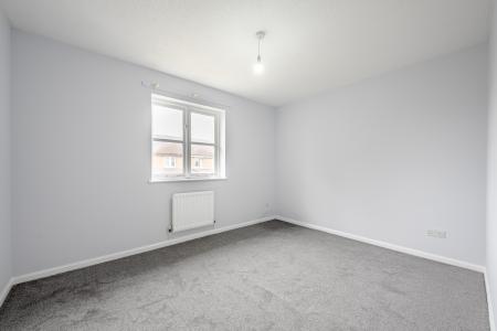2 bedroom Town house for sale in Grange Close, Leeds, LS10