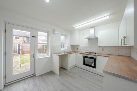 2 bedroom Town house for sale in Grange Close, Leeds, LS10