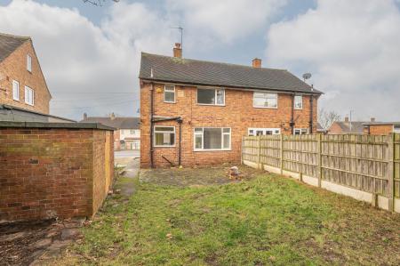 2 bedroom Semi-detached house to let in Brackenwood Drive, Roundhay, Leeds, LS8