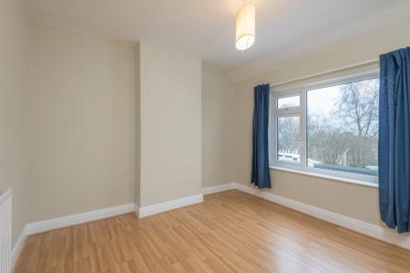 4 bedroom Semi-detached house to let in The Crescent, Alwoodley, Leeds, LS17