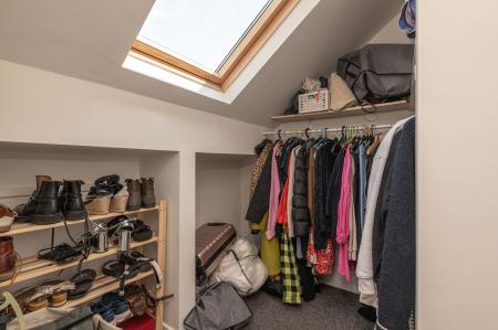 3 bedroom Semi-detached house to let in Chandos Terrace, Roundhay, Leeds, LS8