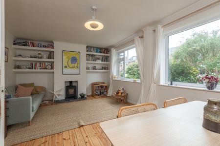 3 bedroom Semi-detached house to let in Chandos Terrace, Roundhay, Leeds, LS8