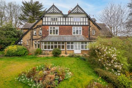 2 bedroom Flat for sale in Eltonhurst, St Marys Road, Leeds, LS7