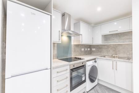 2 bedroom Flat to let in Low Lane, Horsforth, Leeds, LS18