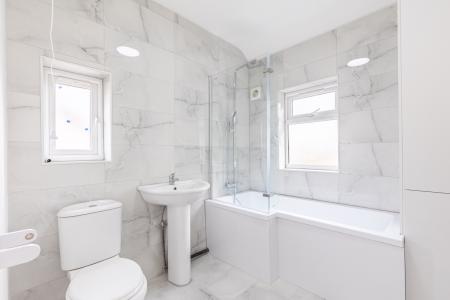 3 bedroom Semi-detached house to let in Stainbeck Lane, Chapel Allerton, Leeds, LS7