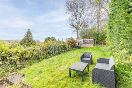 3 bedroom Semi-detached house to let in Stainbeck Lane, Chapel Allerton, Leeds, LS7