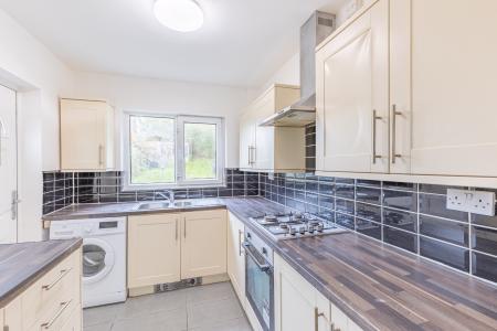 3 bedroom Semi-detached house to let in Stainbeck Lane, Chapel Allerton, Leeds, LS7