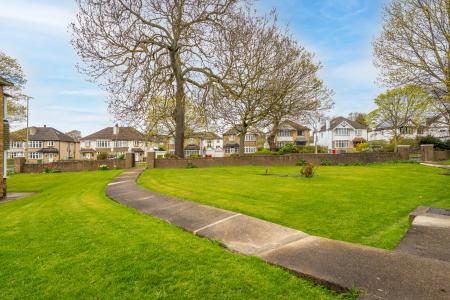 1 bedroom Flat for sale in Princes Court, Moortown, Leeds, LS17