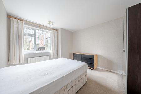 1 bedroom Flat for sale in Princes Court, Moortown, Leeds, LS17