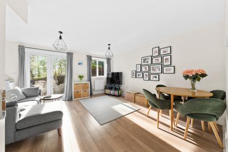 3 bedroom Semi-detached house for sale in Potternewton Mount, Leeds, LS7