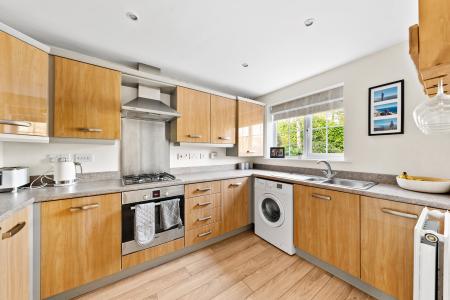 3 bedroom Semi-detached house for sale in Potternewton Mount, Leeds, LS7