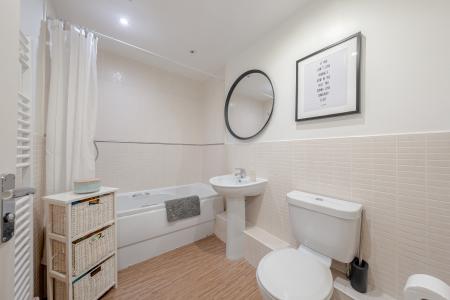 3 bedroom Semi-detached house for sale in Potternewton Mount, Leeds, LS7