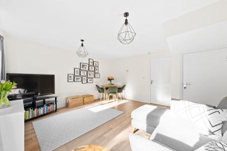 3 bedroom Semi-detached house for sale in Potternewton Mount, Leeds, LS7