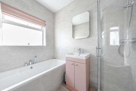 4 bedroom Semi-detached house for sale in Southlands Drive, Moortown, Leeds, LS17