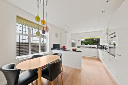 4 bedroom Semi-detached house for sale in Southlands Drive, Moortown, Leeds, LS17