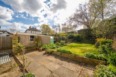 4 bedroom Semi-detached house for sale in Southlands Drive, Moortown, Leeds, LS17