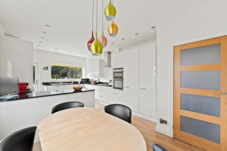 4 bedroom Semi-detached house for sale in Southlands Drive, Moortown, Leeds, LS17