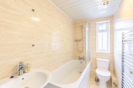 1 bedroom Flat to let in 289 Harrogate Road, Moortown, Leeds, LS17