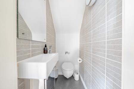 3 bedroom Semi-detached house for sale in Red Lodge Close, Oakwood, Leeds, LS8