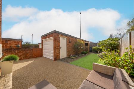 3 bedroom Semi-detached house for sale in Red Lodge Close, Oakwood, Leeds, LS8