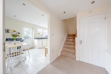 3 bedroom Semi-detached house for sale in Red Lodge Close, Oakwood, Leeds, LS8