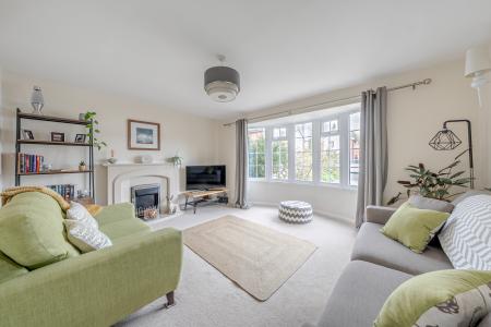 3 bedroom Semi-detached house for sale in Red Lodge Close, Oakwood, Leeds, LS8