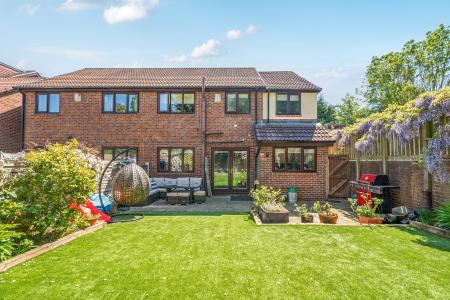 4 bedroom Semi-detached house for sale in Hawkhills, Chapel Allerton, Leeds, LS7