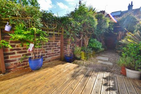 2 bedroom Terraced House to let in Victoria Street, Chapel Allerton, Leeds, LS7