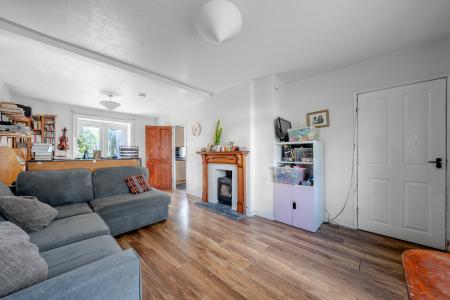 4 bedroom Semi-detached house for sale in King Alfreds Walk, Moortown, Leeds, LS6