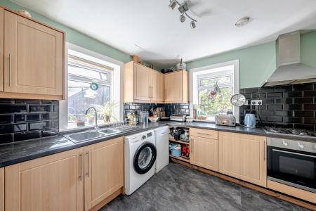 4 bedroom Semi-detached house for sale in King Alfreds Walk, Moortown, Leeds, LS6