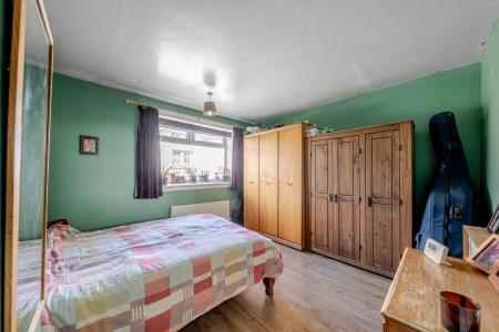 4 bedroom Semi-detached house for sale in King Alfreds Walk, Moortown, Leeds, LS6