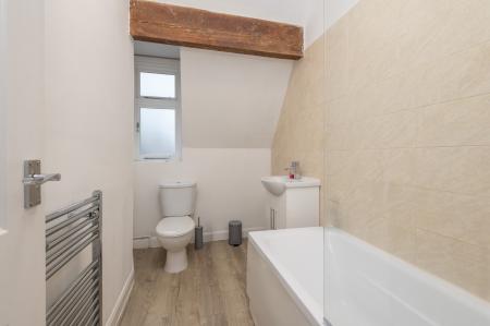 2 bedroom Flat to let in Chapeltown Road, Leeds, LS7