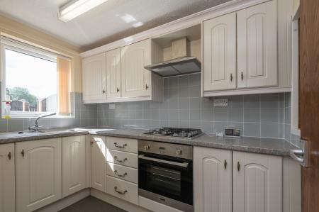 1 bedroom Bungalow to let in Barnard Way, Cross Gates, Leeds, LS15