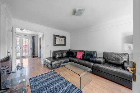 3 bedroom Town house for sale in Mansion Gate Drive, Chapel Allerton, Leeds, LS7