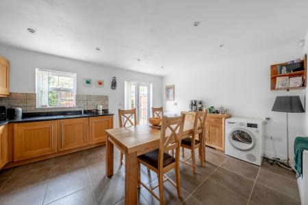 3 bedroom End of terrace house for sale in Charnley Drive, Chapel Allerton, Leeds, LS7