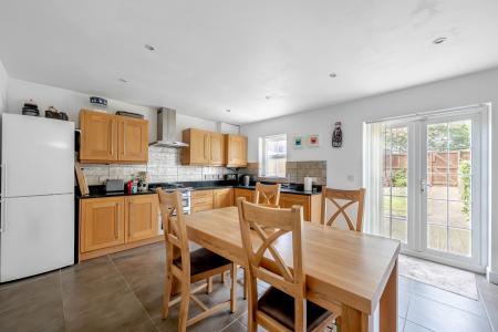 3 bedroom End of terrace house for sale in Charnley Drive, Chapel Allerton, Leeds, LS7