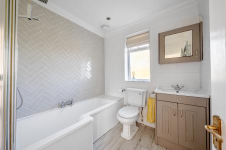 3 bedroom Semi-detached house for sale in Vesper Gate Crescent, Kirkstall, Leeds, LS5